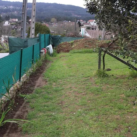 Nucleo Del Area Metropolitana-vigo Dos Con Cama De 150 * Mos